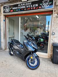 Yamaha TMAX 560