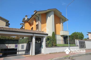 PORZIONE DI BIFAMILIARE A VANZAGO