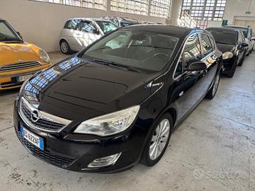 Opel Astra 1.4 Turbo 140CV 5 porte Cosmo