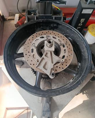 CERCHIO POSTERIORE YAMAHA FZ8