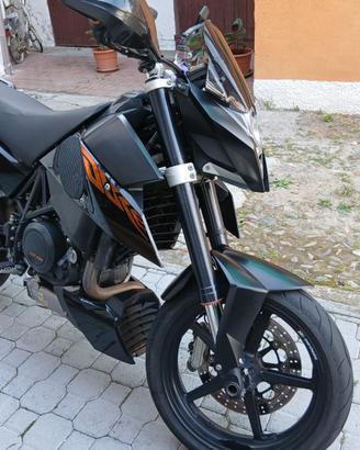 KTM DUKE690