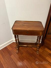 Tavolino antiquariato