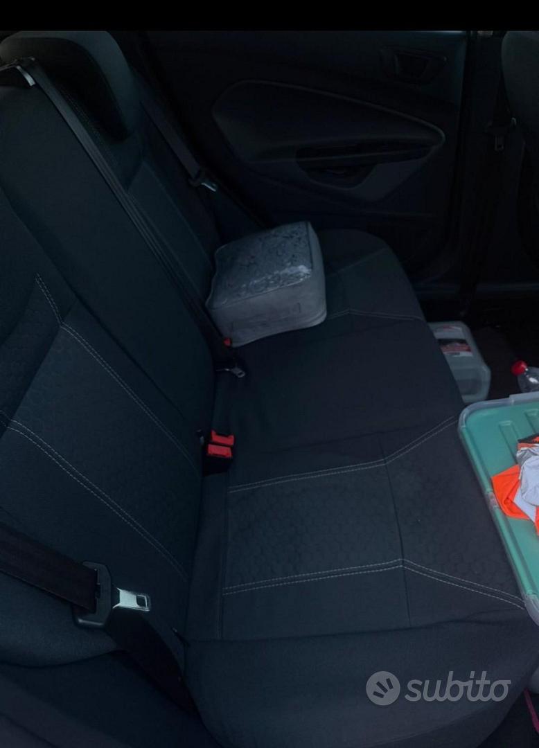 Ford Fiesta 2010 photo 5