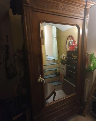 Armadio con specchio in legno massello