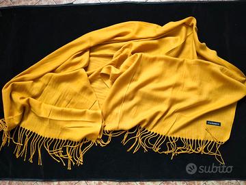 Sciarpa/Stola giallo senape con frange – 63×172 cm