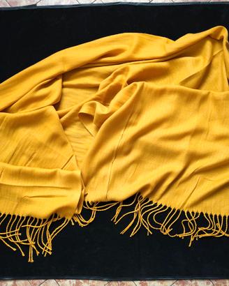 Sciarpa/Stola giallo senape con frange – 63×172 cm