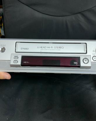 Videoregistratore vintage Aiwa