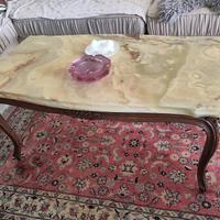 Tavolino in marmo e legno 1 x 50 c.  Circa