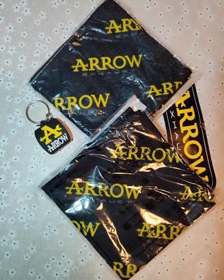 2 Bandane Scaldacollo Arrow+portachiavi e adesivo 