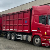 Autocarro scania