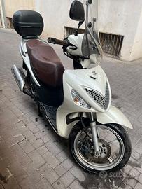 Scooter 150 Suzuki