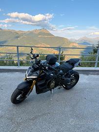 Ducati streetfighter v4s 2023