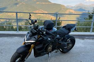 Ducati streetfighter v4s 2023