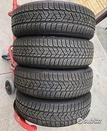 4 gomme invernali 235 50 18 Pirelli usate
