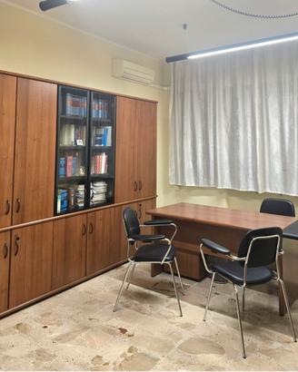 Arredo studio completo  usato, ben tenuto