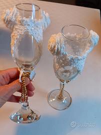 2 flûte da champagne decorati a mano all'uncinetto