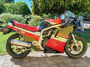 Suzuki Gsx 750 R 