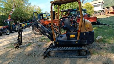 miniescavatore volvo ec20 