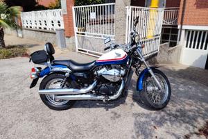 Honda VT750s