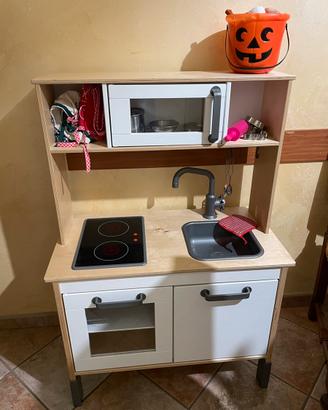 Cucina giocattolo