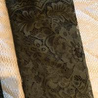 Sciarpa elegante verde con pizzo