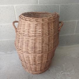 Cesto in vimini alto con manici 


