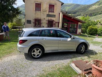 Mercedes- R 320 CDI 4MATIC (W251) –2006-127.081KM