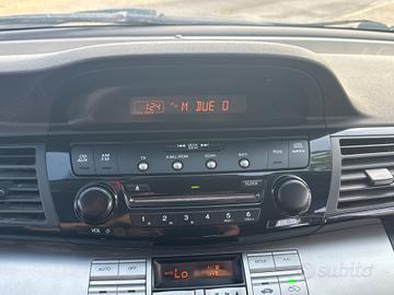 Honda FR-V 1.7 16V VTEC Comfort Plus (92kW)