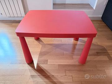 Tavolo ikea con sedie