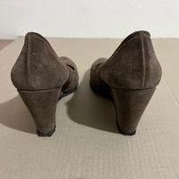 Scarpe con zeppa in camoscio