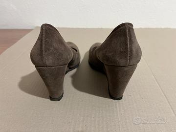 Scarpe con zeppa in camoscio