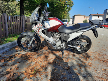 Honda transalp XL700