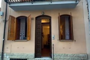 Palazzina indipendente su quattro livelli
