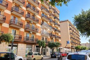 MONOLOCALE A MANFREDONIA