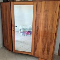 ARMADIO A 3 ANTE ARTIGIANALE