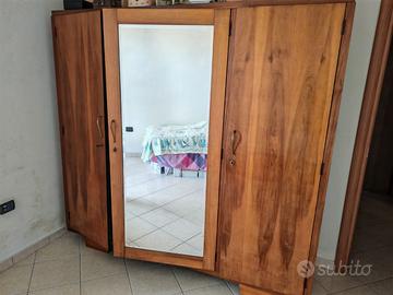 ARMADIO A 3 ANTE ARTIGIANALE