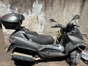 Scooter PIAGGIO MP3400
