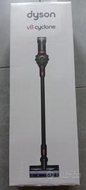 Dyson V8 aspirapolvere 