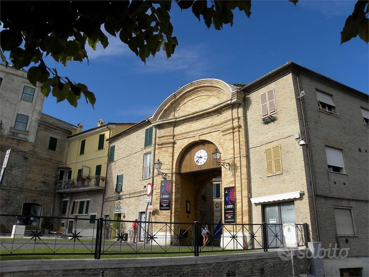Castelfidardo, terreno, ulivi e vista mare - Vista 2