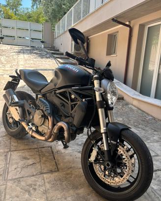Ducati Monster 821