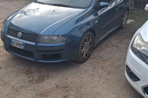 Fiat Stilo 1.6 16v intera o per pezzi di ricambio