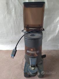 Macinacaffè professionale.