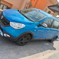 Dacia lodgy stepway versione brave