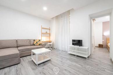 Bilocale disponibile dal 01/11 - via Angioy