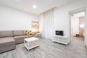 Bilocale disponibile dal 01/11 - via Angioy