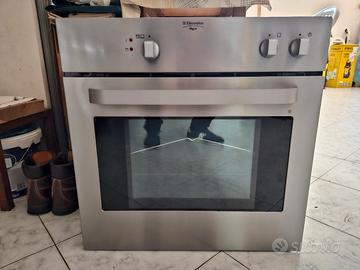 Forno a gas Electrolux 