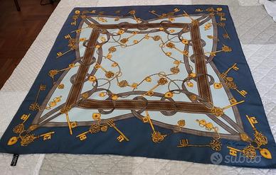 Foulard Les Copains, 100% seta. Come nuovo.