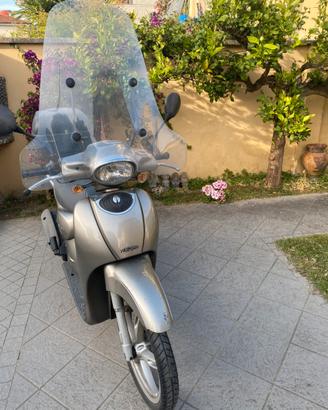 Scooter aprilia scarabeo 100