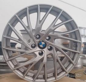 CERCHI IN LEGA BMW R 18 CON VALVOLE TPMS