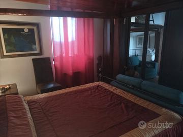 Stanza in casale in montagna